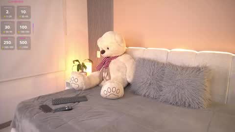 johana fox online show from March 2026 10:36:01 PM