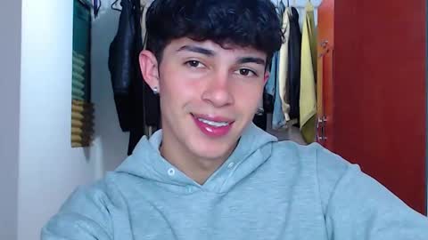 John Vichenso online show from September 2025 10:10:02 PM