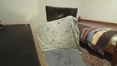 Snapshot of john_x00 chatting on December 2025 05:18:02 PM John online show from December 2025 05:18:02 PM