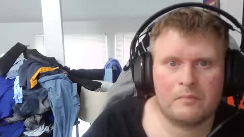 johnfernandez784 online show from April 2026 04:05:02 PM