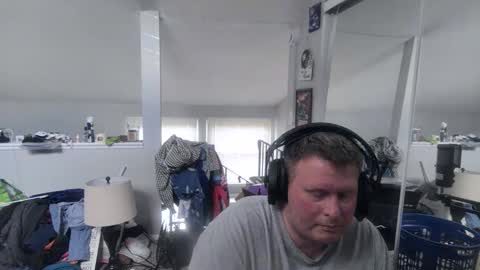 johnfernandez784 online show from June 2026 05:17:01 PM