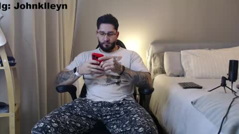 Snapshot of johnklleyn chatting on July 2026 08:22:02 PM john online show from July 2026 08:22:02 PM
