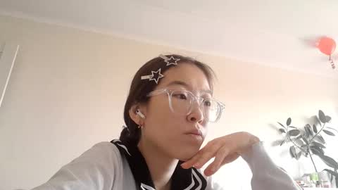 Snapshot of johnmerli chatting on December 2025 05:24:02 AM Molly online show from December 2025 05:24:02 AM