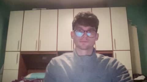 Johnny online show from December 2025 05:18:02 PM