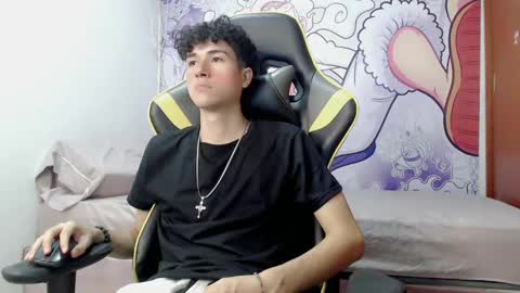 johnny_cagee online show from December 2024 05:01:01 AM