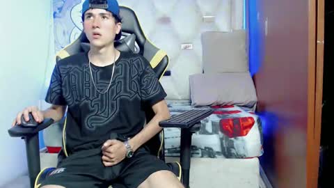 johnny_cagee online show from October 2025 05:07:02 AM