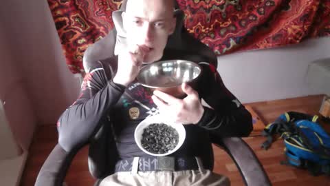 Johnny online show from October 2025 11:00:01 AM