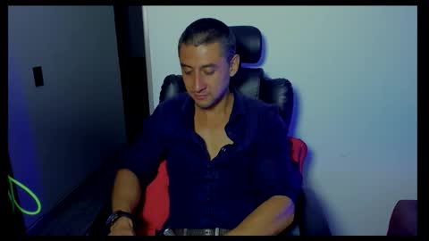 Johnny online show from November 2025 01:30:02 AM