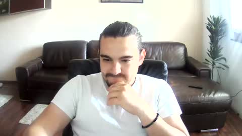 Snapshot of johnnybravovici chatting on July 2026 10:22:01 AM johnnybravovici online show from July 2026 10:22:01 AM