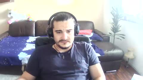 Snapshot of johnnybravovici chatting on July 2026 07:03:01 AM johnnybravovici online show from July 2026 07:03:01 AM