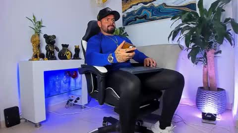 JOHNNY online show from January 2026 12:25:02 AM