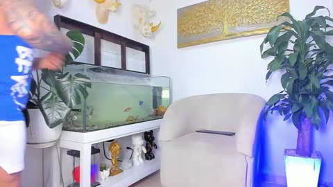 JOHNNY online show from March 2026 12:38:02 AM