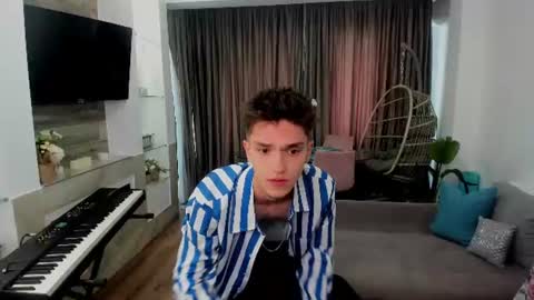 Johnny k. online show from June 2026 07:32:01 AM