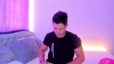 johnycooper08 online show from July 2026 12:53:01 PM