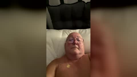 Snapshot of jojo60000529566 chatting on December 2025 08:24:02 PM jojo60000529566 online show from December 2025 08:24:02 PM