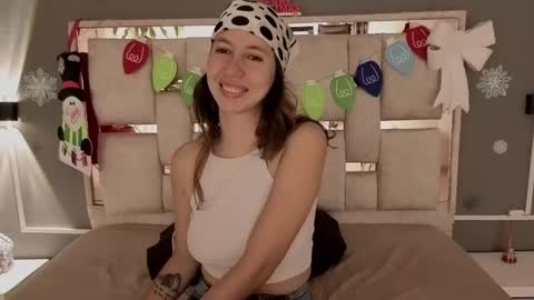 jolie_lov online show from November 2025 01:36:01 PM