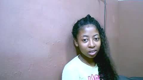 Snapshot of joliekah27 chatting on February 2025 01:09:02 AM joliekah27 online show from February 2025 01:09:02 AM