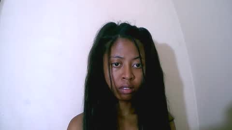 joliekah27 online show from November 2025 06:15:01 PM