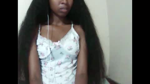 joliekah27 online show from March 2026 11:20:01 PM