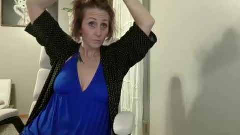 Jolie online show from November 2025 11:05:01 PM