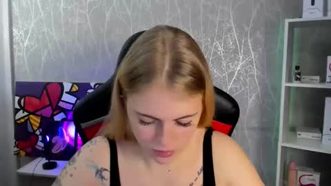 Jolly online show from September 2025 03:50:02 AM