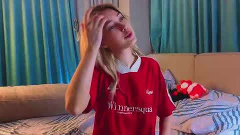 Viola online show from December 2025 11:30:02 AM