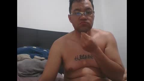 Snapshot of jon323th chatting on November 2025 12:17:01 PM jon323th online show from November 2025 12:17:01 PM