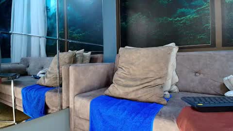 Jonas online show from January 2025 11:52:02 PM