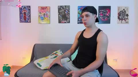 Instagram jonathanfit14 online show from November 2025 09:36:02 PM