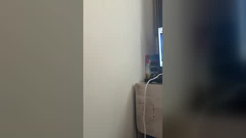 jonlis01 online show from February 2026 07:03:02 PM