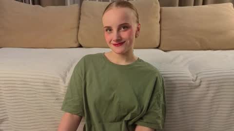 Snapshot of jonnienita chatting on March 2026 11:12:01 AM Alice online show from March 2026 11:12:01 AM