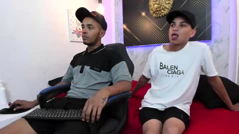 jordanandandrew online show from February 2025 07:53:01 PM