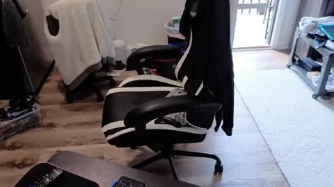 Josef online show from March 2026 03:04:02 PM