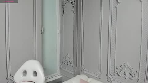 Katalina online show from December 2024 10:45:02 AM