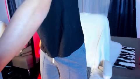 Snapshot of josep_davies chatting on January 2025 10:01:01 AM Josep online show from January 2025 10:01:01 AM