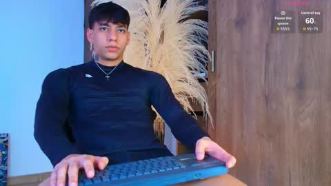 Snapshot of josep_davies chatting on October 2025 09:08:02 PM Josep online show from October 2025 09:08:02 PM