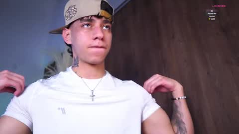 Snapshot of josep_davies chatting on November 2025 08:53:02 PM Josep online show from November 2025 08:53:02 PM