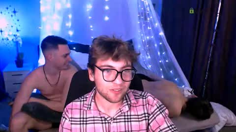 joseph_bear_ online show from November 2025 01:49:02 AM