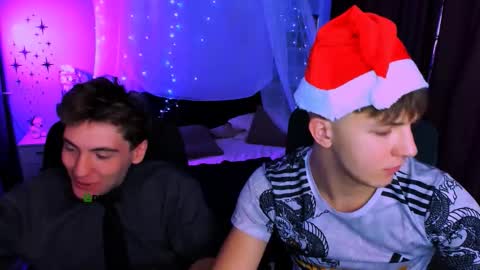 joseph_bear_ online show from December 2025 08:13:02 PM