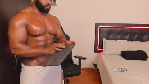 Snapshot of joseph_palacios chatting on November 2025 01:18:02 AM joseph palacios online show from November 2025 01:18:02 AM