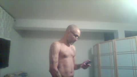 Br33z3 online show from March 2026 09:13:02 AM