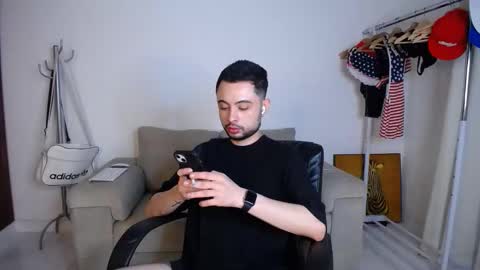 josezaens_ online show from October 2025 08:44:01 AM