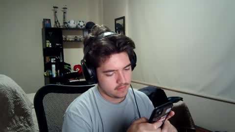 Snapshot of josh_fucks420 chatting on December 2024 05:37:01 PM Josh online show from December 2024 05:37:01 PM