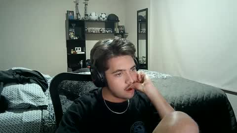 Snapshot of josh_fucks420 chatting on February 2025 07:54:02 AM Josh online show from February 2025 07:54:02 AM