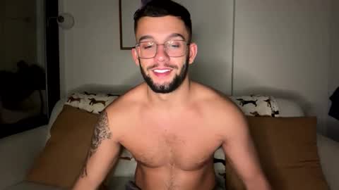 Snapshot of josh_xo chatting on December 2025 06:14:03 PM josh_xo online show from December 2025 06:14:03 PM