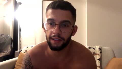 Snapshot of josh_xo chatting on December 2025 04:27:01 PM josh_xo online show from December 2025 04:27:01 PM