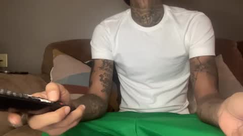 Snapshot of joshperrygoon chatting on January 2025 02:17:01 AM joshperrygoon online show from January 2025 02:17:01 AM