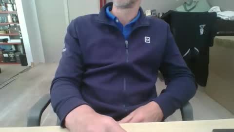 joshua154197 online show from April 2026 12:10:02 PM