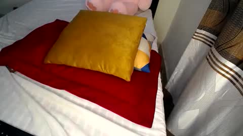 Josy online show from October 2025 09:22:01 PM