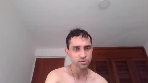 Snapshot of jovenvergonguapo09 chatting on July 2026 08:19:02 PM Van Helsing online show from July 2026 08:19:02 PM